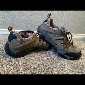 Merrell sneaker